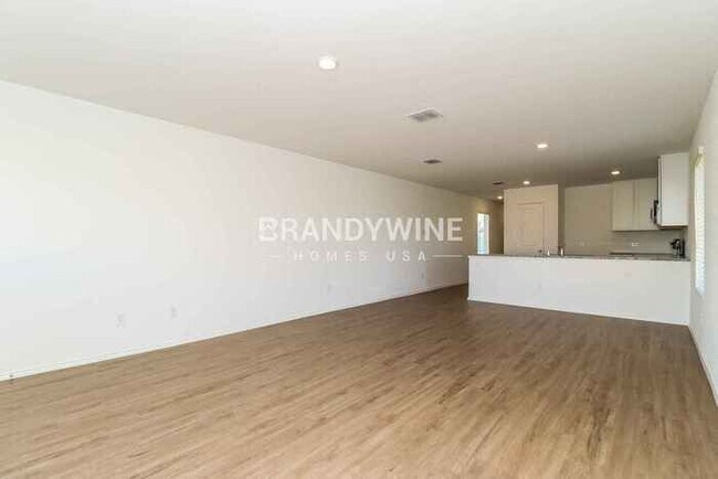 Photo - 1513 Mahogany Ln