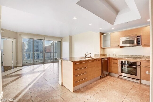 Building Photo - 222 Karen Ave Unit 2805