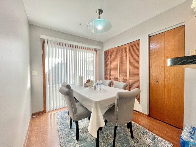 Photo - 2565 Dickens Ct