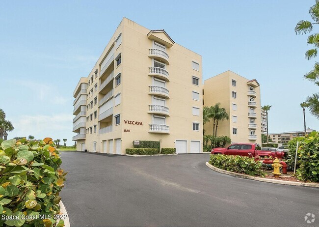 Building Photo - 925 N Hwy A1A Unit 206 Rental