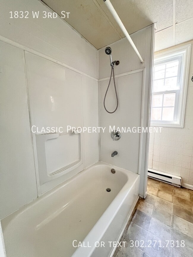 Photo - 1832 W 3rd St