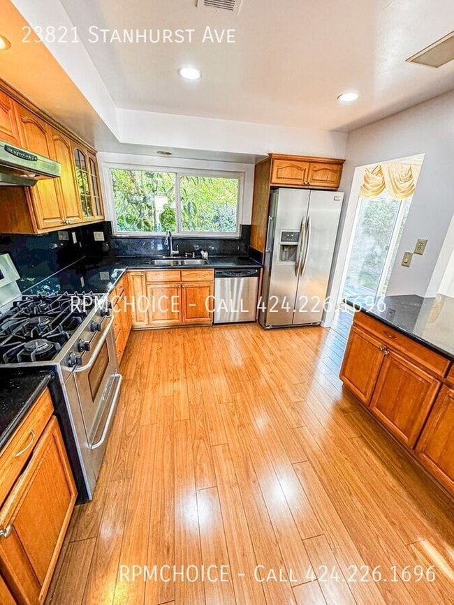 Photo - 23821 Stanhurst Ave