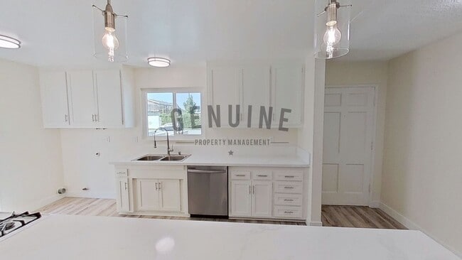 Photo - Upgraded 3Bd 2Ba House w/ Sunroom