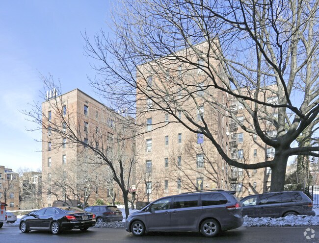 Photo - 144-07 Sanford Ave