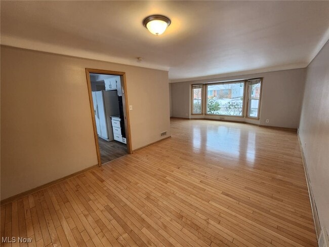 Photo - 2413 Elmdale Rd