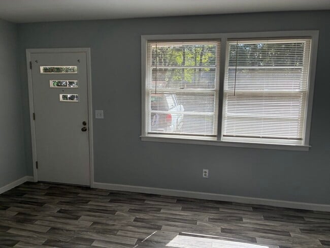 1728 E Avalon Cir Unidad UnitB