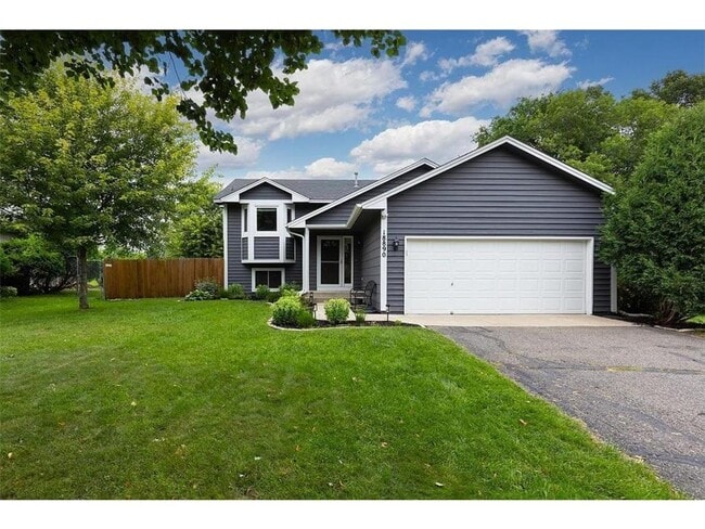 Photo - 18890 Barrington Dr