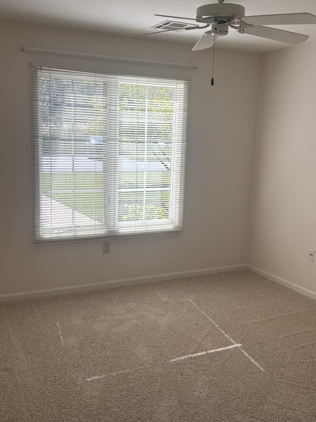 Photo - 8976 Woodbridge Dr Unit 8976