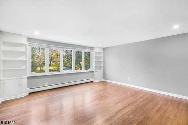 Recién pintado - 27 Hillcrest Rd