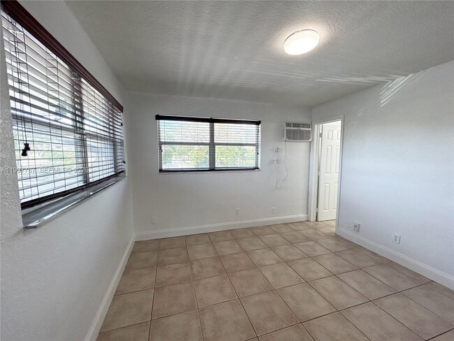 Photo - 715 NE 6th St Unit 12