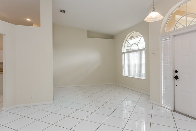 Photo - 1200 Columbine Pl