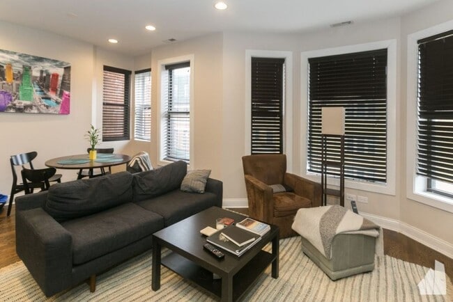 Photo - 1218 W Diversey Pkwy Unit 2