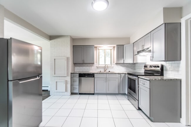 Photo - 1628 Eaton St