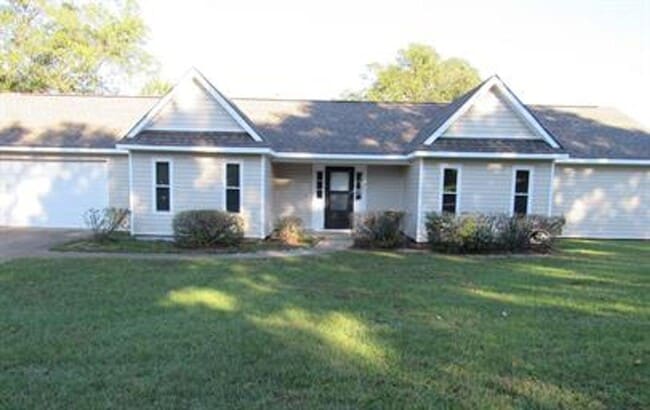 Building Photo - Available September! Rental