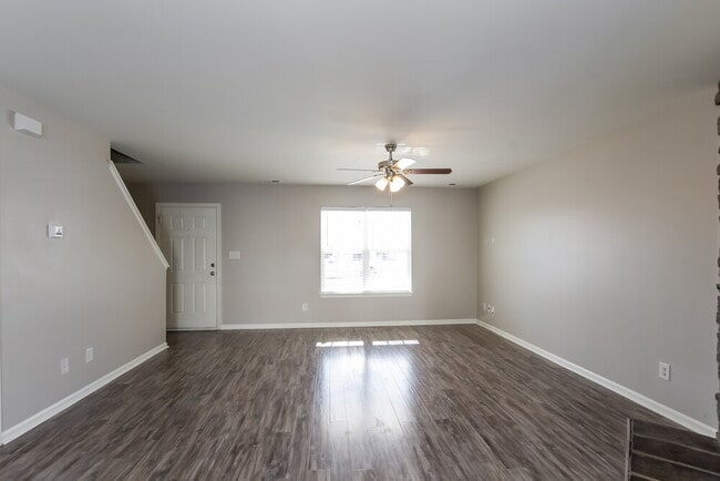 Photo - 1104 Vistalite Ln