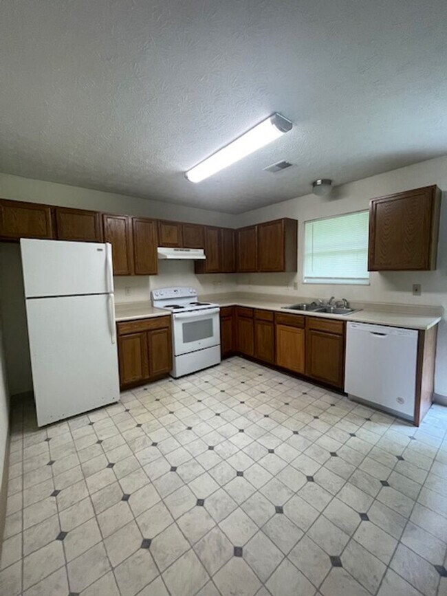Photo - 2 Bedroom 2 Bath Duplex Call Ed Johnson 86...