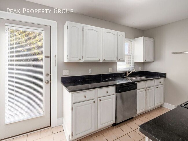 Photo - 1208 Indianola Ave