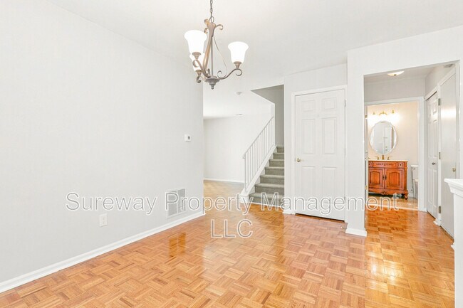 1 Periwinkle Ln