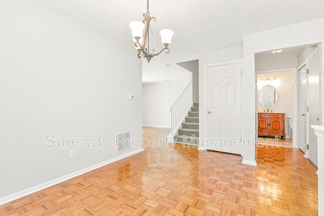 Photo - 1 Periwinkle Ln