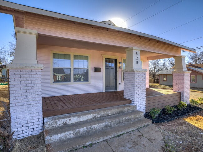 Photo - 828 NW 32nd St