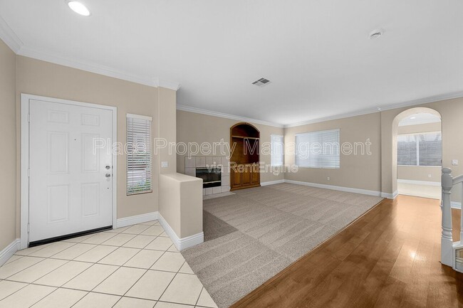 Building Photo - 6223 Avenida De Las Vistas