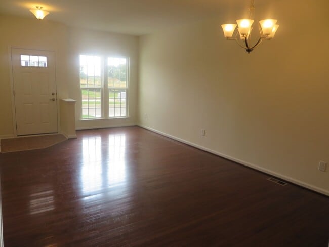 Photo - Spacious, Large, Luxury 3 Bedroom Townhouse in Hockessin, Delaware