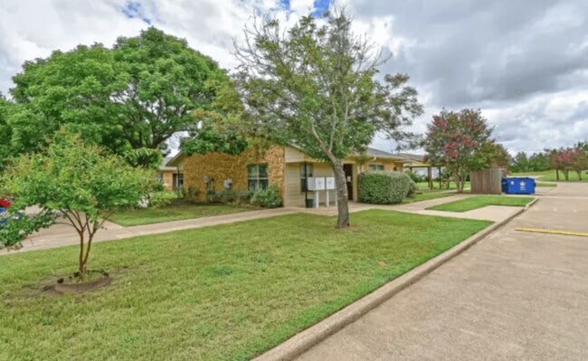 Photo - 1600 S Palestine St