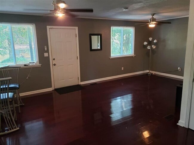 Photo - 1700 Pepper Dr