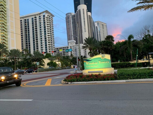 Photo - 251 174th St Unidad 1904