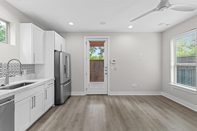 Photo - 3010 E 18th 1/2 St