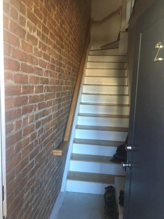 Photo - Beautiful Modern 4 bed unit with a rooftop deck!