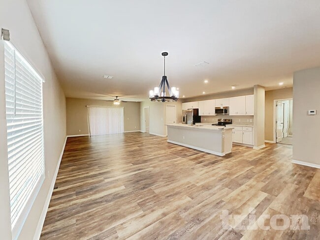 Photo - 95 Prairie Falcon Dr