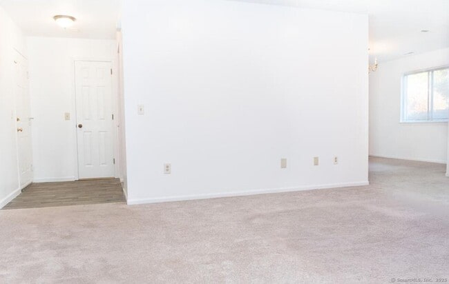 Photo - 211 Windgate Cir Unit B