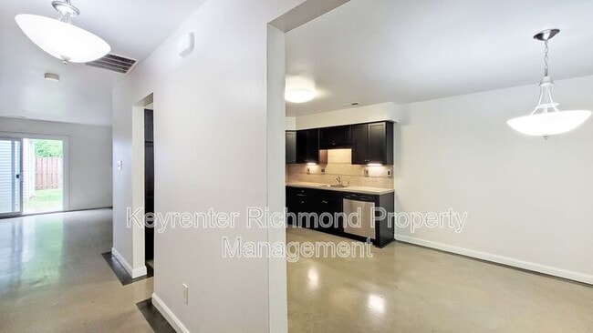Photo - 10800 Smithers Ct