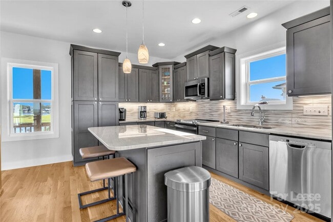 Photo - 1708 W Dolphin Dr