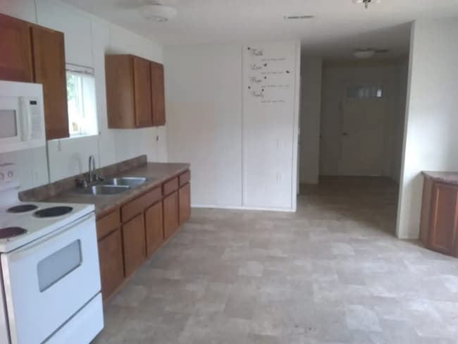 300 W Rabbit Cove Rd