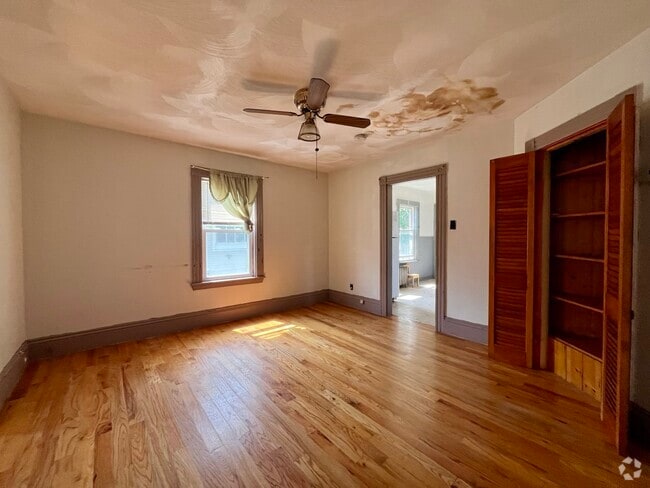 Building Photo - 10 Hamden Cir Unit 1 Rental