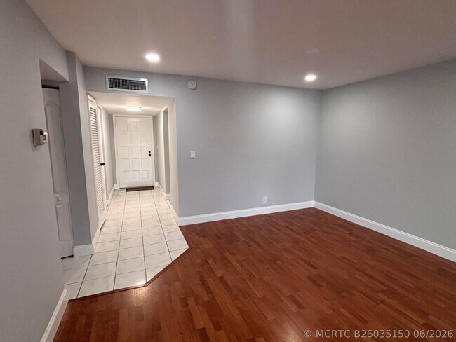 Photo - 6100 S Falls Cir Dr Unit 204