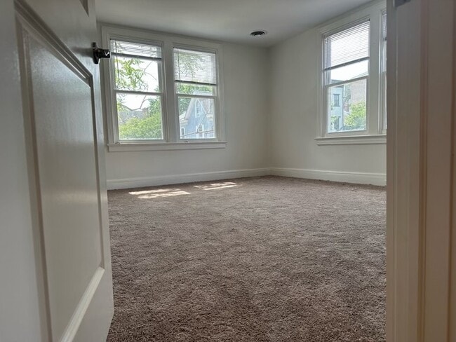 201 Farnsworth Ave Unit 1