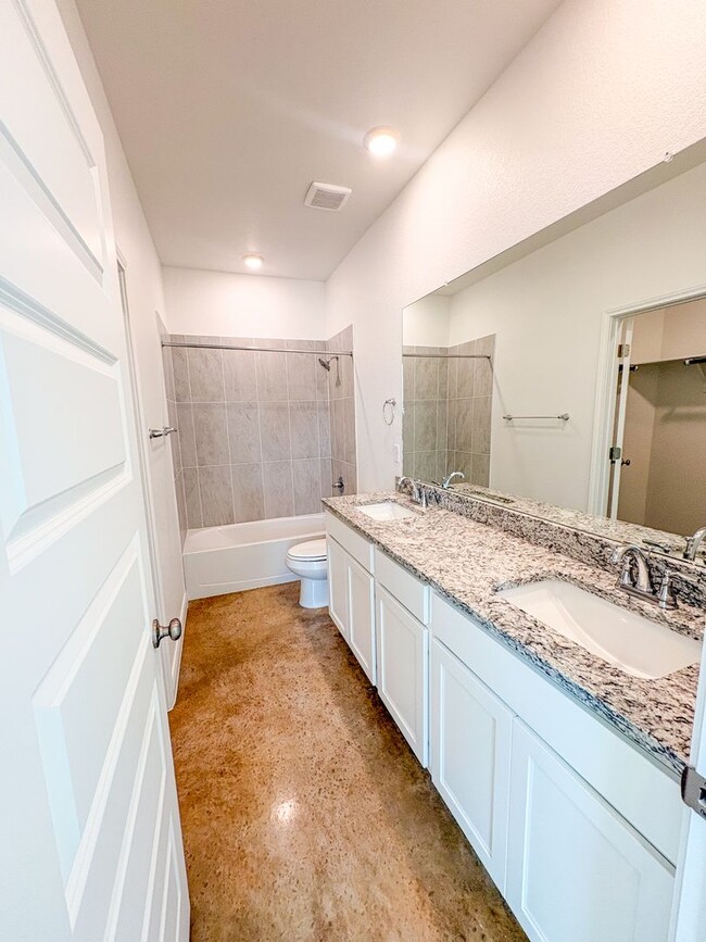 Photo - 2915 Wildcat Rdg Rd Unit A