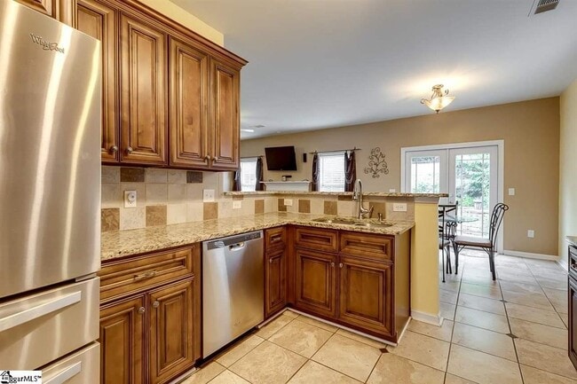 Photo - 14 Farmbrook Way