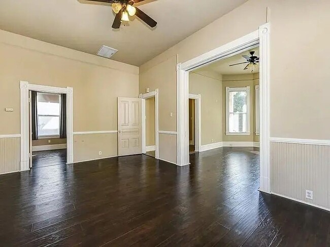 Building Photo - 1009 T St