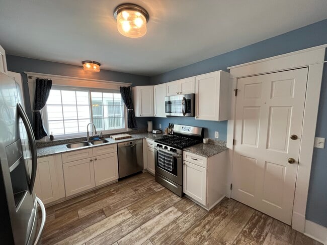 Photo - 203 Lovering Ave Unit Lower