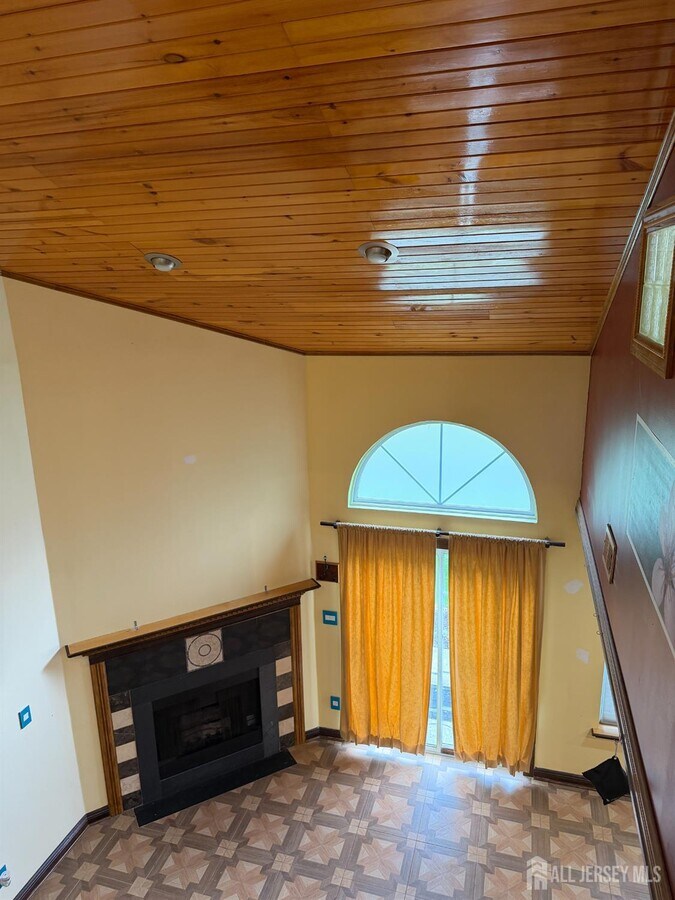 Photo - 176 Nebula Rd