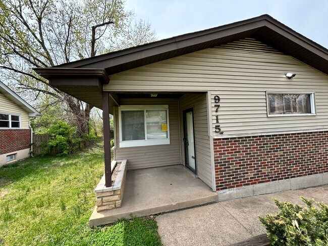 Photo - Mid-Century Masterpiece