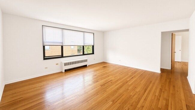 Photo - 2839 W Rosemont Ave Unidad 3N