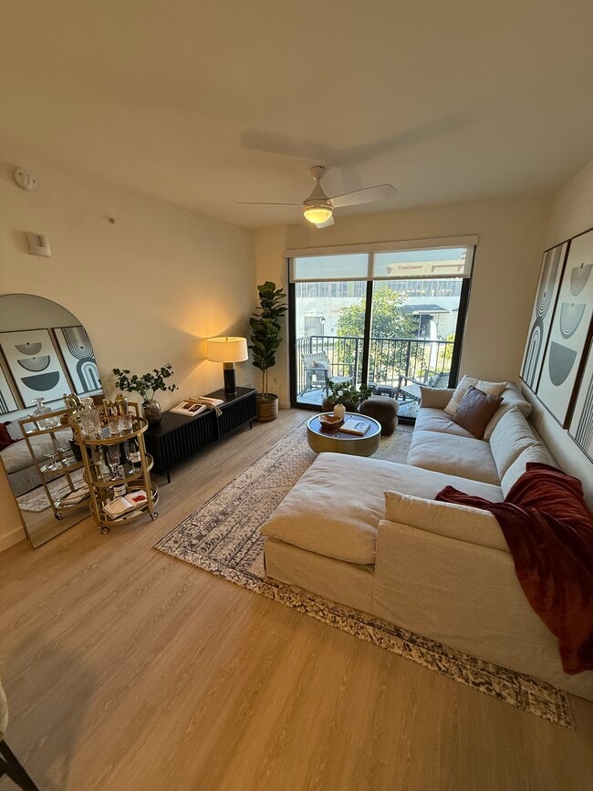 Photo - 2551 NE 195th St Unit B8