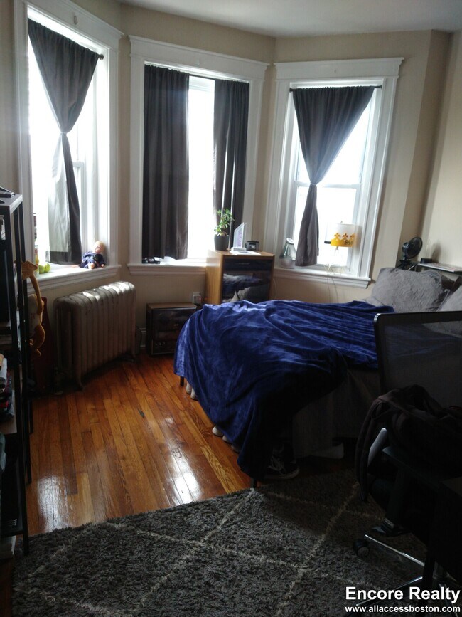 1193 Commonwealth Ave Unidad 24