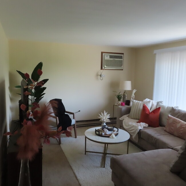 Photo - 2325 N Neva Ave Unit 312B