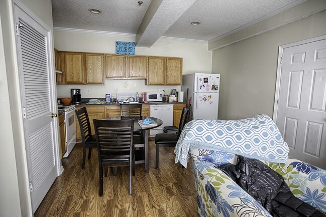 Photo - Walden Chase Apartments